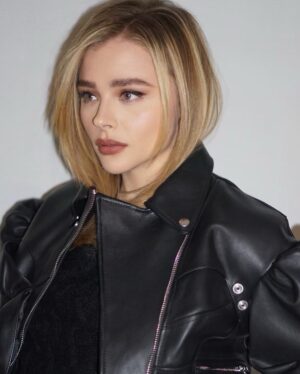 Chloë Grace Moretz Instagram - Oh London, how much I missed you 🤍 @theperipheralpv London premiere and press tour :) swipe to the end to see a jet lagged lady