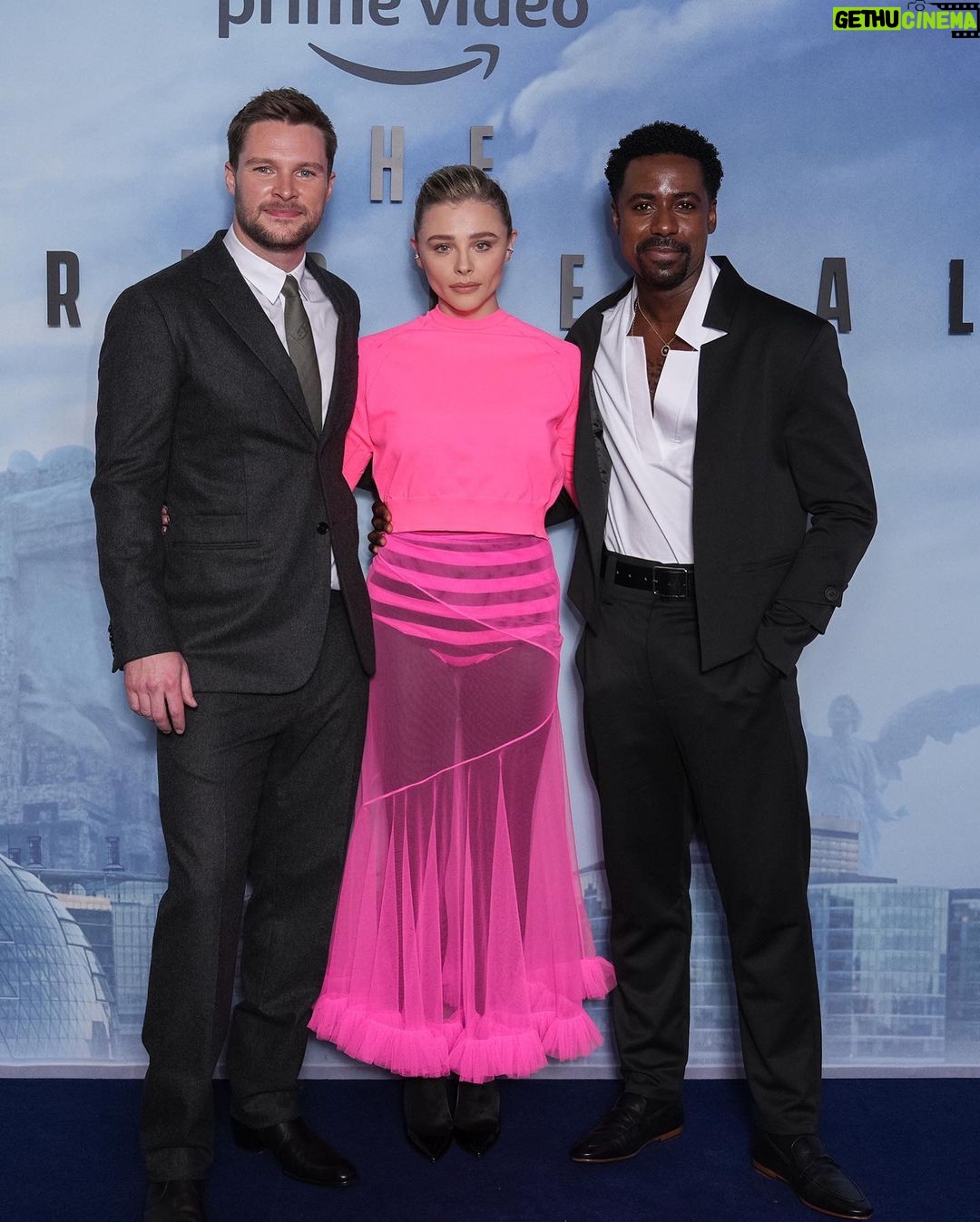 Chloë Grace Moretz - 477.1K Likes - Oh London, how much I missed you 🤍 @theperipheralpv London premiere and press tour :) swipe to the end to see a jet lagged lady