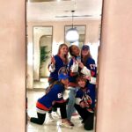 Chloë Grace Moretz Instagram - When in New York … ALWAYS make it to an @ny_islanders game. Thank you to the islanders for helping me show these guys my favorite sport with my favorite team :) LGI!!!! Only 2 days till #ThePeripheral is on Prime video :) October 21!!!! UBS Arena