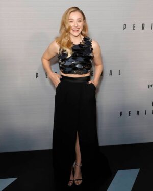Chloë Grace Moretz Instagram - Whatta beautiful night ✨ The world premiere for @theperipheralpv … I know I’ve said it before but I can not WAIT for you guys to see this show. It’s something special :) out October 21st on Prime Video.. only 5 days to go!!!!!