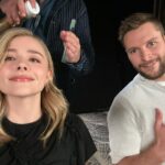 Chloë Grace Moretz Instagram - New York, Whatta week. Thank you to everyone who came to Comic-Con and got to check out our panel. So excited for you all to see this show @theperipheralpv , It’s gonna blow your minds!! :) love these guys more than anything ^ (swipe to the end for a fright)