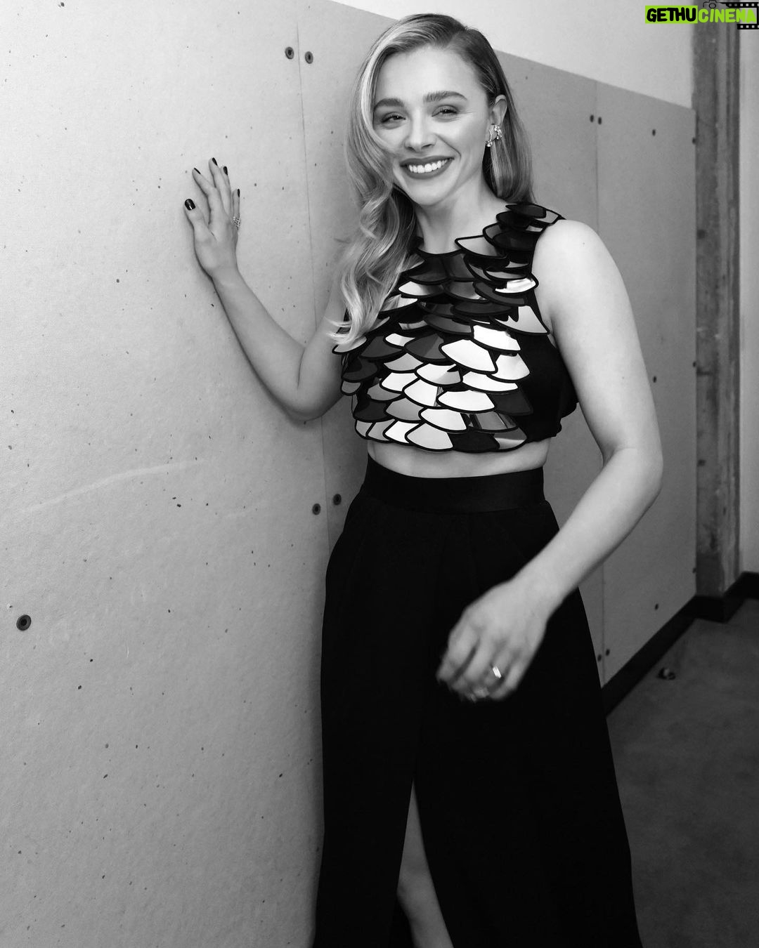 Chloë Grace Moretz - 647.6K Likes - 2022, thank you❤️ you’ve taught me so many things, and most importantly, thank you to the incredible people in my life. I love you all very much and without you, this year would’ve been a whole lot different❤️ I can’t wait to see what ‘23 holds - and 10 slides is no where near enough