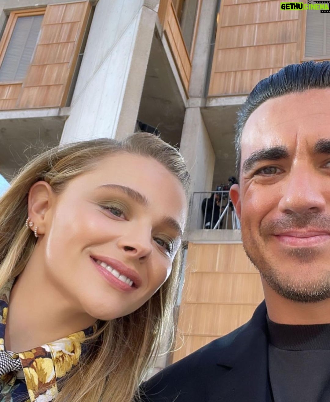 Chloë Grace Moretz Instagram - San Diego ✨ with @nicolasghesquiere @louisvuitton one of my favorite shows I’ve seen yet , you absolutely blew me away Nicolas 🤍 thank you for having me #cruise23 Salk Institute