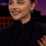 Chloë Grace Moretz Instagram - @chloegmoretz made up a British background to get cast in a #MartinScorsese film 🎥 #latelateshow #jamescorden #chloegracemoretz