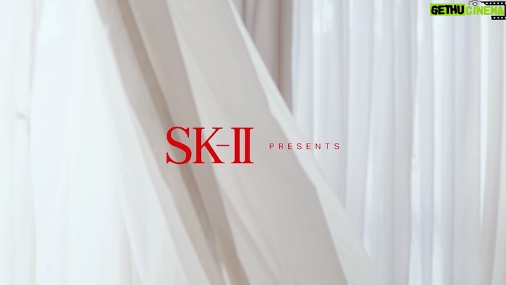 Chloë Grace Moretz Instagram - I am so excited to share this with all of you! This is #MyPITERAStory I’ve talked previously about my skin journey and how almost 4 years ago I was introduced to SK-II PITERA™ Essence; today, I truly understand why its called 'miracle water' & what the term ‘Crystal Clear Skin’ really means -- as it has truly transformed my skin. I’m so proud to share my journey with you all! 💫 take a look ♥️