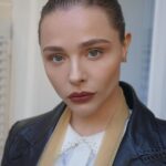 Chloë Grace Moretz Instagram - Thank you @nicolasghesquiere ❤️ so happy to be back in paris for you and what an incredible show it was ❤️ @louisvuitton Musée d'Orsay