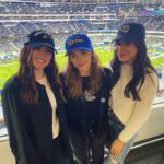 Chloë Grace Moretz Instagram - Go Rams 🐏 💙💛💙💛 thank you for the tickets @wiresonly :)