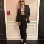 Chloë Grace Moretz Instagram - New York, Whatta week. Thank you to everyone who came to Comic-Con and got to check out our panel. So excited for you all to see this show @theperipheralpv , It’s gonna blow your minds!! :) love these guys more than anything ^ (swipe to the end for a fright)