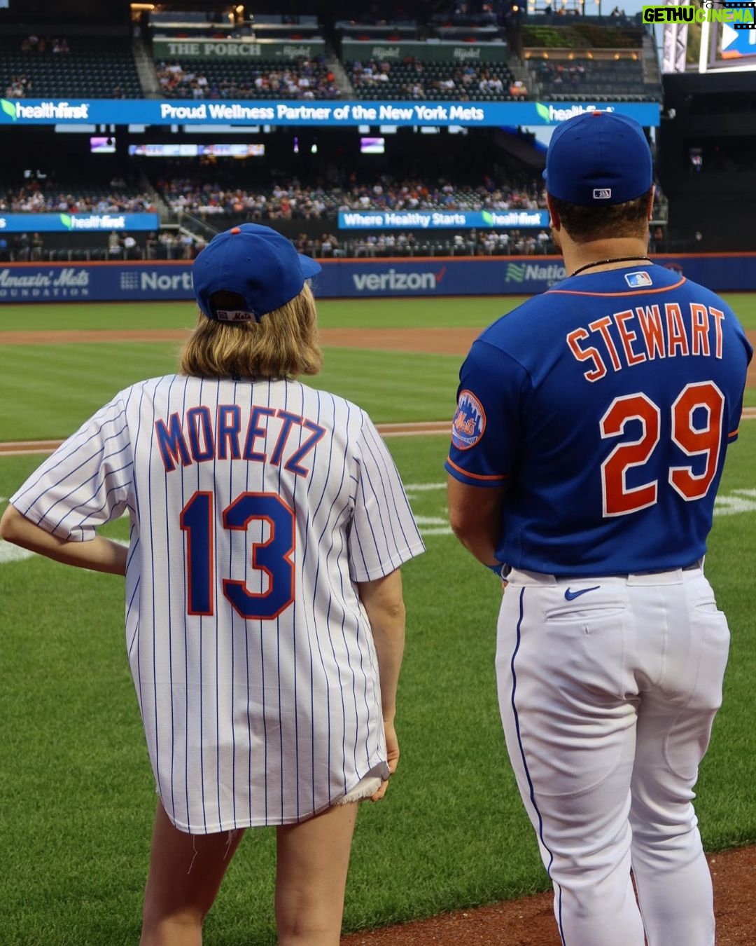 Chloë Grace Moretz - 561K Likes - What a wildly fun day, thank you so much @mets for letting me throw out the first pitch!! It was a little left of center 😂 but I’ll keep training to get ready for that starting line up next season ⚾️ 💪