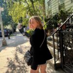 Chloë Grace Moretz Instagram - New York summer days 🌞 thank you to my @louisvuitton family for my new #LVGO14 bag @nicolasghesquiere ❤️🤍❤️