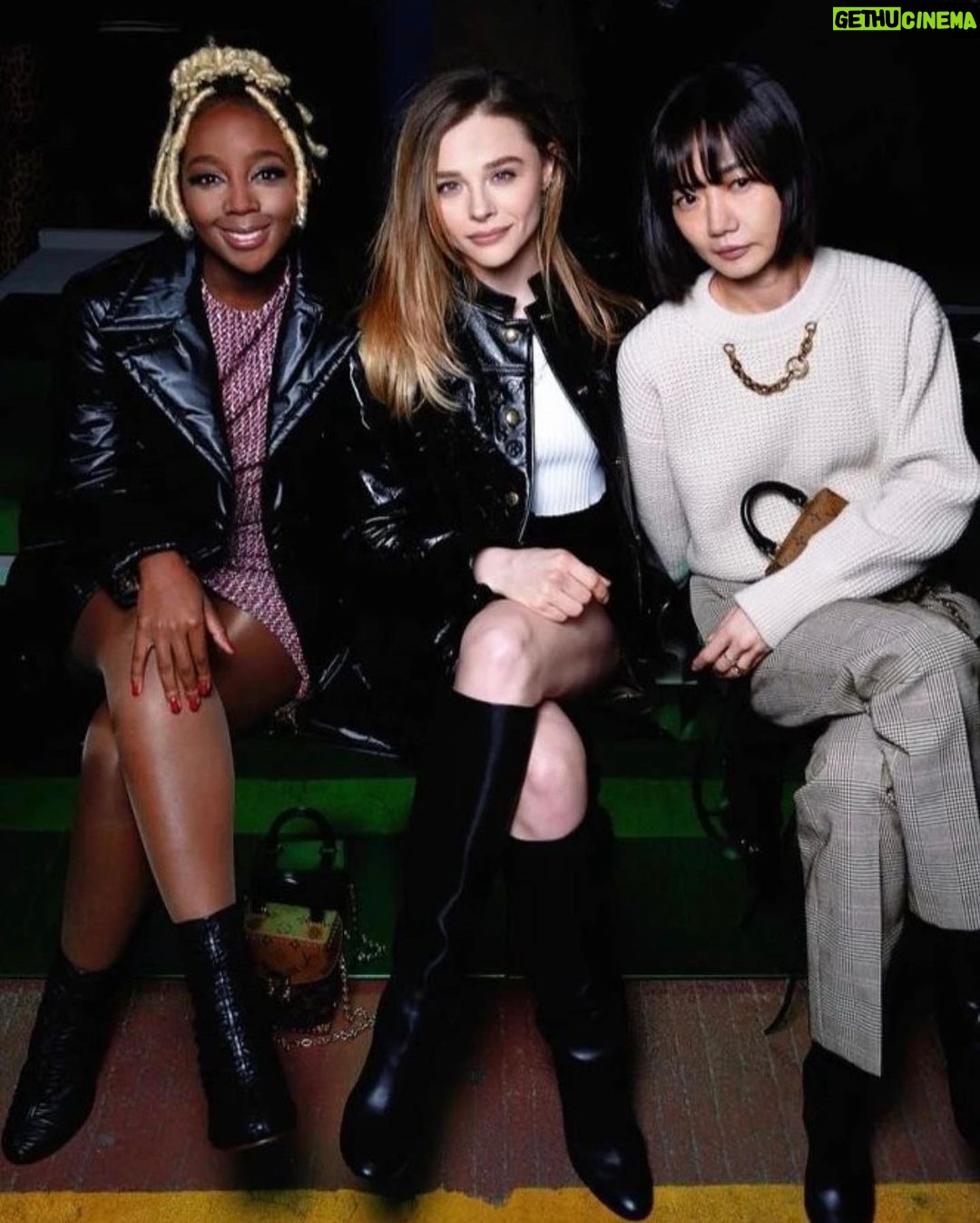 Chloë Grace Moretz - 470.5K Likes - Seoul 🇰🇷 what an incredible trip, congratulations @nicolasghesquiere on a fantastic show 🤍 @louisvuitton :) thank you for having me 🤍🇰🇷