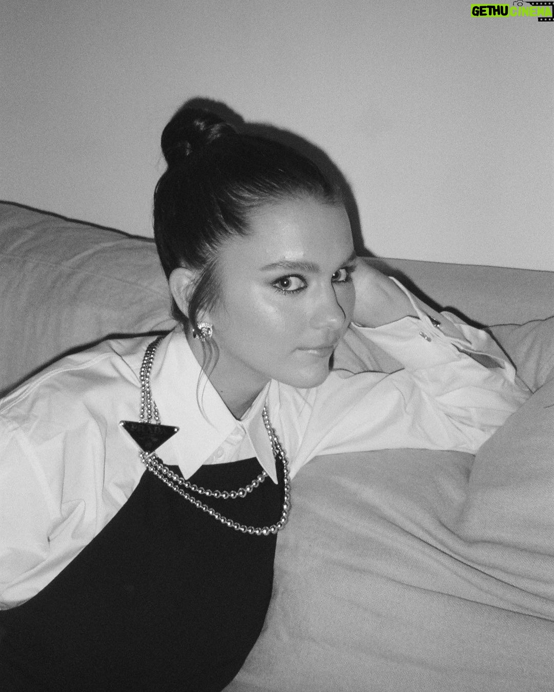 Chloe East Instagram - @vanityfair @prada @thefabelmans 🖤🖤