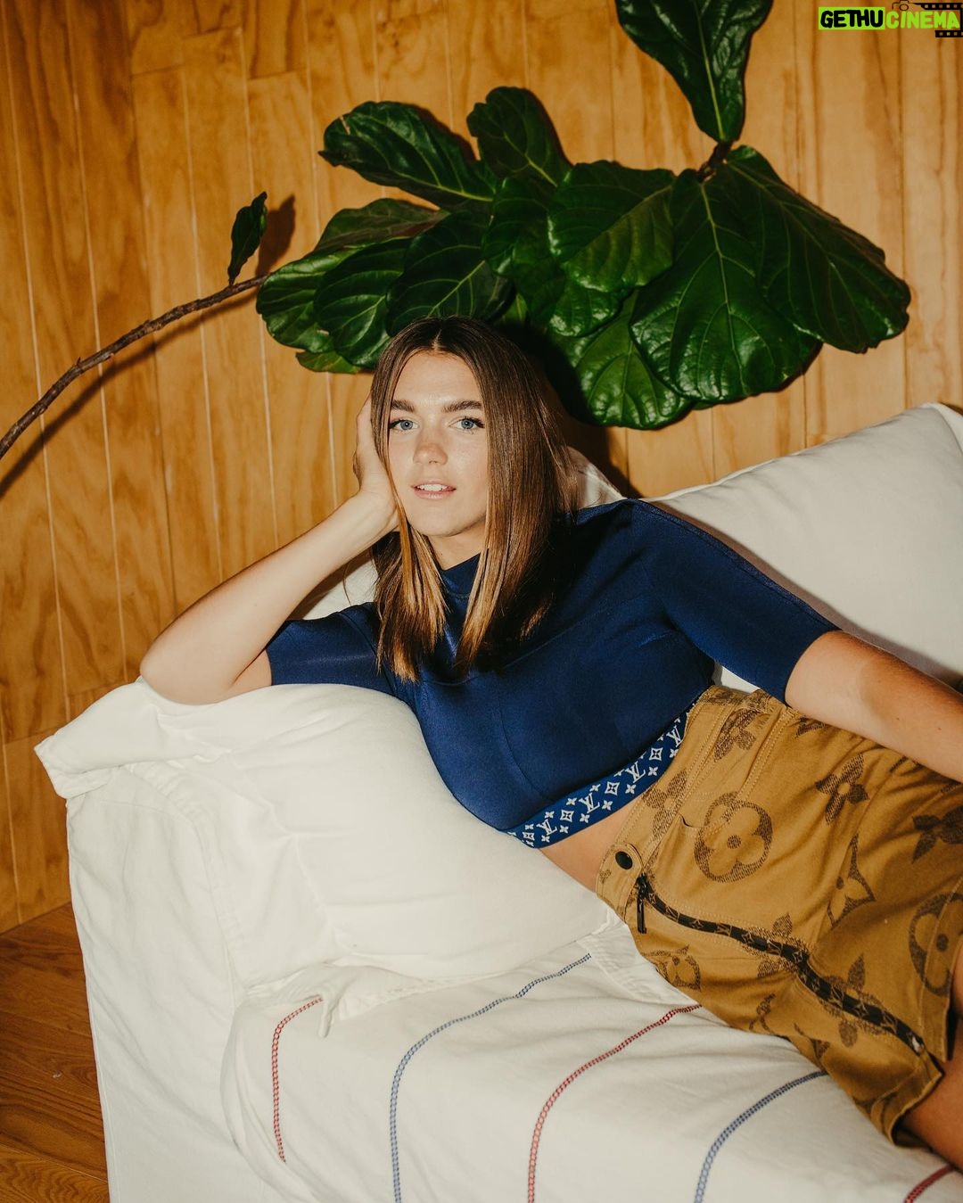 Chloe East Instagram - 🌲🌲🌲🌲🌲🌲🌲🌲