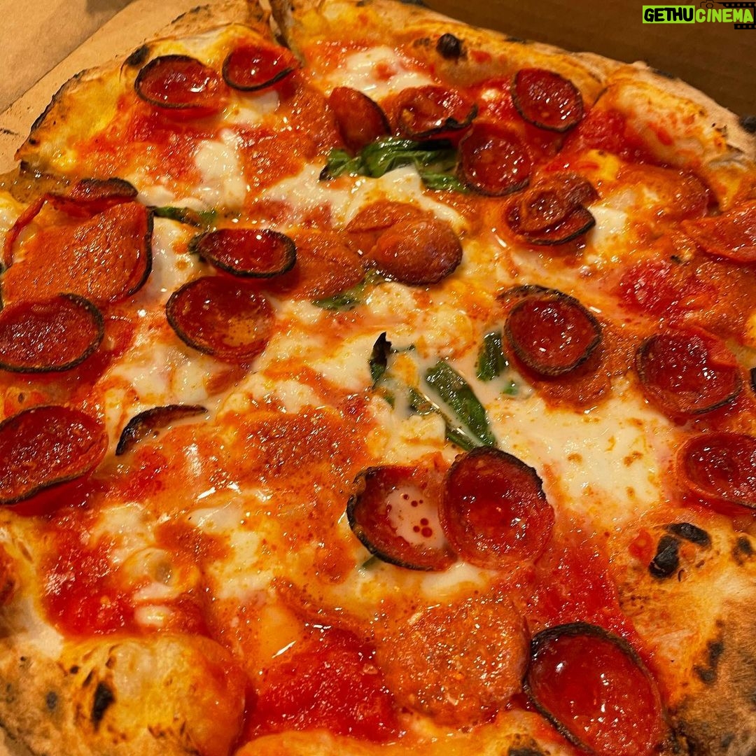Chloe East Instagram - 2022 in review ?, LA — @secretpizzala (10/10) Cape Cod, MA — Spiratus Pizza (8.5/10) Atlanta, GA— Varuni Napoli (7.8/10) Glendale, LA — Moonlight Rollerway (3.5/10) Silverlake, LA — Tomato Pie (7/10) NY — Vito’s Slices & Ices (9/10) Malibu — Soho house (6.9/10) Brentwood, LA — Pizzanna (7/10) Marina de rey, LA — Costco (10/10) Santa Monica, LA — Joes Pizza (8.5/10)