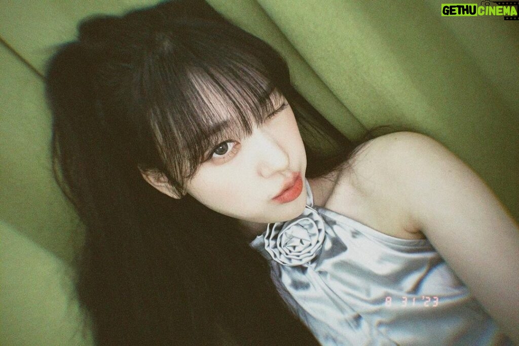 Choi Ye-rim Instagram - 🩶