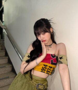 Choi Ye-rim Instagram - 오늘 야식으로는 신라면??🤭