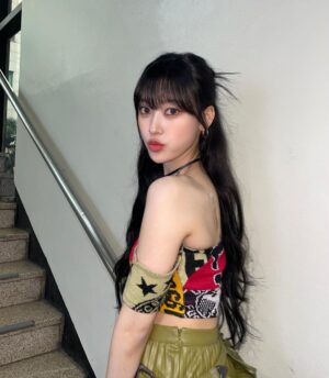 Choi Ye-rim Instagram - 오늘 야식으로는 신라면??🤭