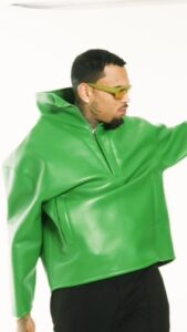 Chris Brown Instagram - YOU know i welcome all da 💨 smoke… MOMMA pray for me so I wont fold.. WALKING 10 TOES🎵 11/11