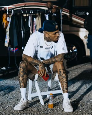 Chris Brown Instagram - 🌊