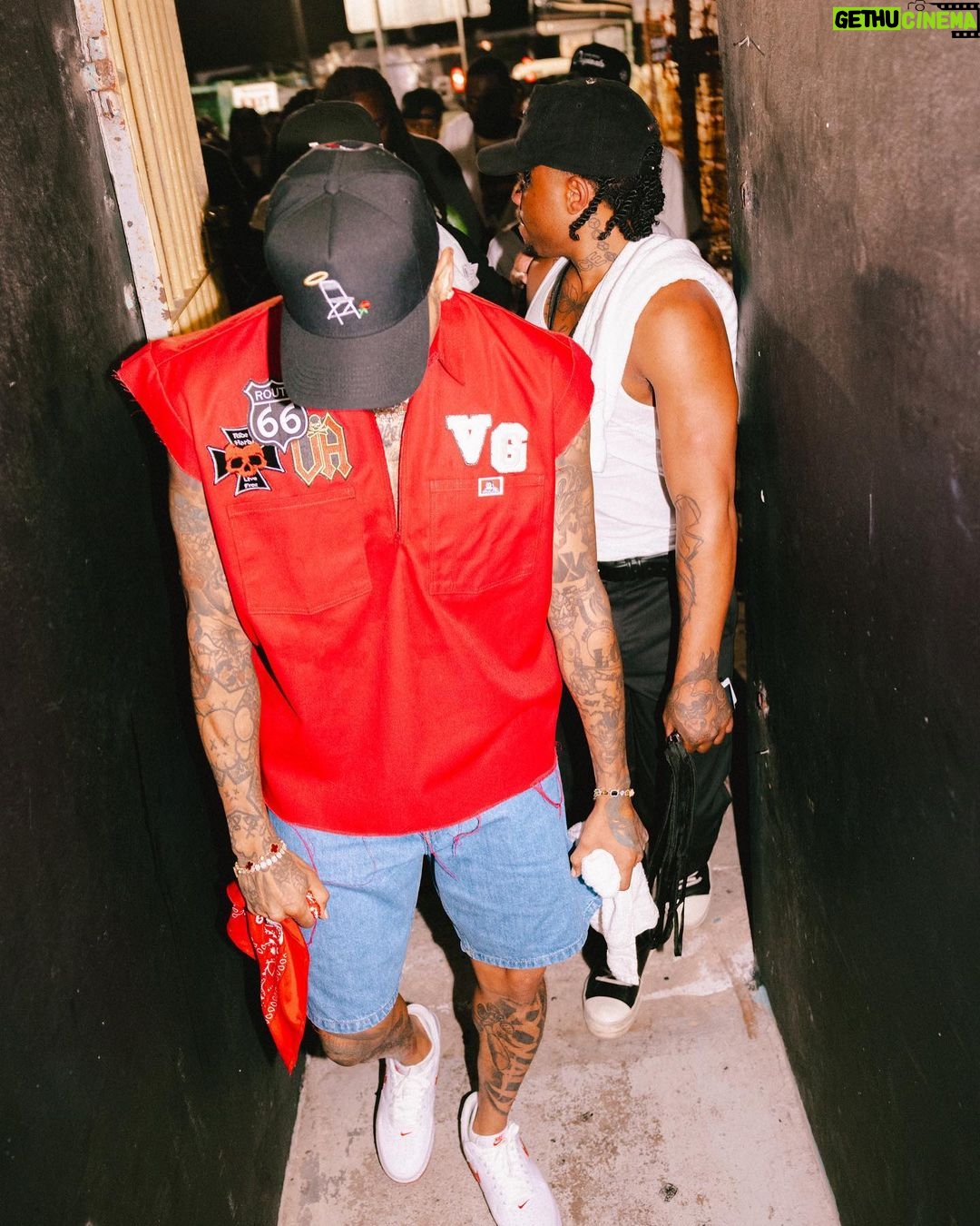 Chris Brown Instagram - 🚨🚨🚨🚨🚨