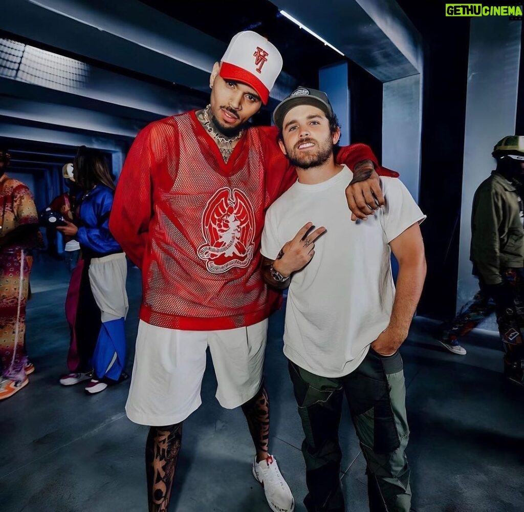 Chris Brown Instagram - Magic Maker @christhedirector x BREEZY ❤️💪🏽🙏🏽