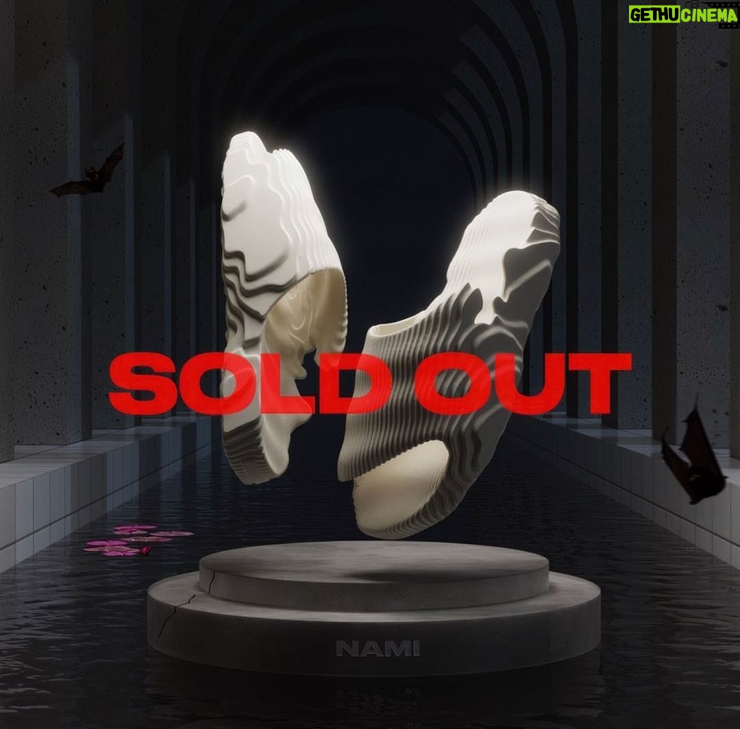 Chris Brown Instagram - SOLD TF OUT🔥🔥🔥🔥🔥. Don’t trip if you weren’t able to get yours today. THE OFFICIAL DROP IS THE END OF JUNE. Thank you team BREEZY❤️🌊. “BE THE WAVE” #nami @nosailes @deano_32 @chrisbrownofficial