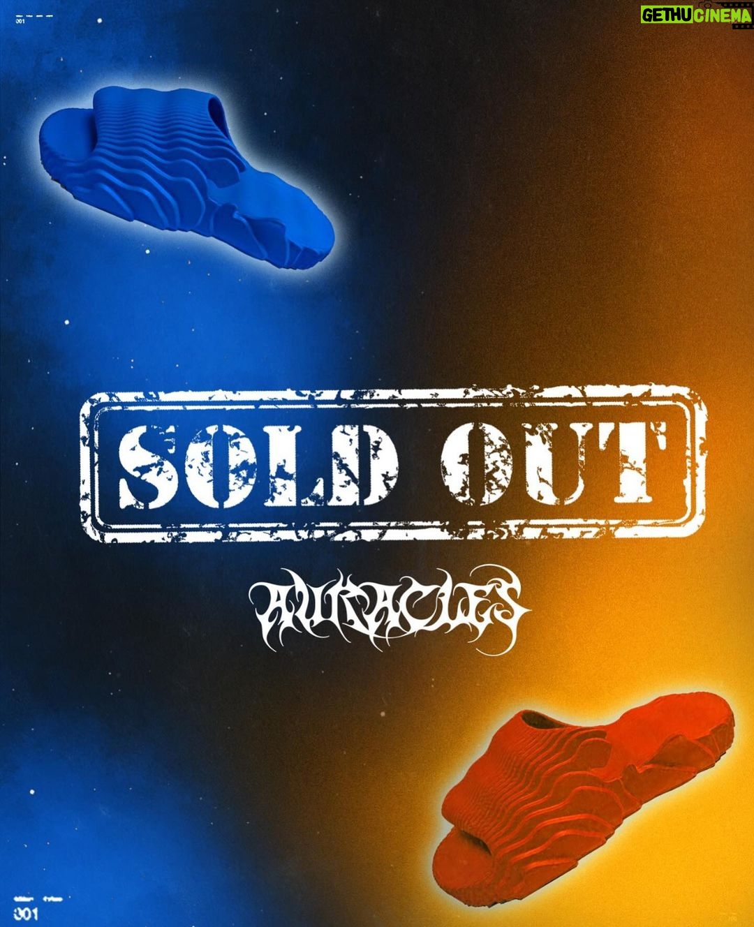 Chris Brown Instagram - ๐ฅน๐ฅน๐ฅน THE NAMIโs SOLD OUT AGAIN & AGAIN @theauracles_ !! The Love is real! Appreciate Yall and see you tomorrow for Cyber Monday ๐๐๐ NAMI GIVEAWAY HAPPENING TODAY AT @deano_32 Website: Theauracles.xyz @nosailes @deano_32 @chrisbrownofficial #Nami