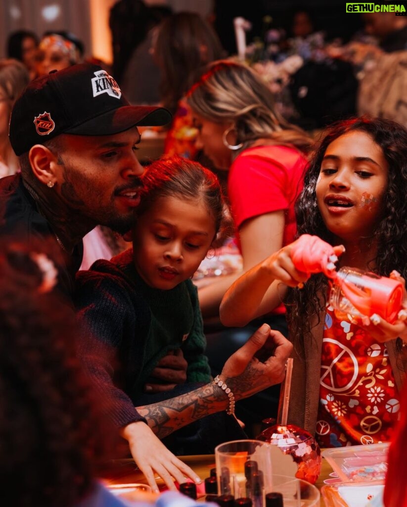 Chris Brown Instagram - The best part of me is MY KIDS ❤️.