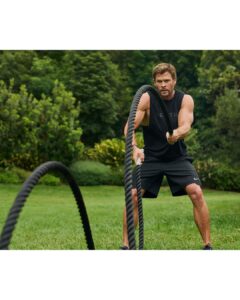 Chris Hemsworth Instagram - Get active with this 20 minute upper body blast with the @centrfit strength equipment 💪🏻 Push up w/ handles 25 reps Banded lateral raise x 12 reps Rest 40-60 sec x 4 sets Standing hammer curls 12 reps (each arm) Battle rope 50 reps Rest 40-60 seconds x 4 sets Plank hold 1 minute Rest 30 sec x 3 sets Save up to 25% on Centr digital coaching & strength equipment.