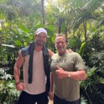 Chris Hemsworth Instagram – Ya never know who you’ll bump into at the gym! What a dream to train with the one and only @schwarzenegger