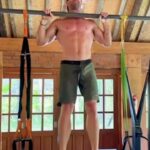 Chris Hemsworth Instagram - Good little session. Finishing it strong with some core 💪
