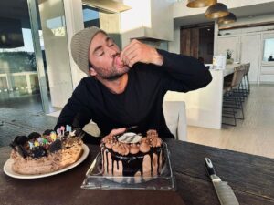 Chris Hemsworth Instagram - Thank you for all the birthday wishes! Another lap around sun and still goin strong! I can safely say not a single piece of cake made it through the night 🎂 🍰 🧁