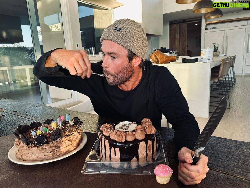 Chris Hemsworth Instagram - Thank you for all the birthday wishes! Another lap around sun and still goin strong! I can safely say not a single piece of cake made it through the night 🎂 🍰 🧁
