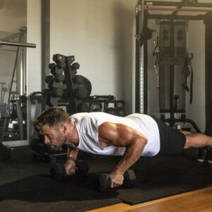 Chris Hemsworth Instagram - Have a go at this upper body session!! Hitting back, chest, shoulders, and triceps @centrfit 

Warm-up 
Ball slams - 10 
Rest 30 seconds - 4 sets 

Superset 
Bent over rows (left & right) - 10 reps 
Push-ups - 15 reps 
Rest 60 seconds - 4 sets total 

Triset 
Renegade row (left & right) - 8 reps 
Lateral raise - 8 reps 
Tricep push down - 10 reps 
Rest 60 seconds - 4 sets total