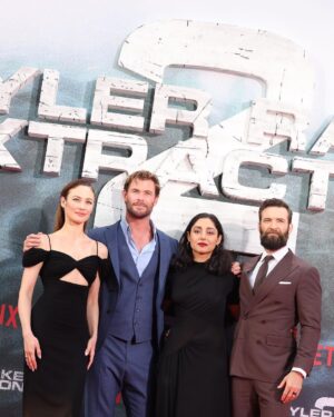 Chris Hemsworth Instagram - Amazing night in Berlin for the premiere of Extraction 2! Thanks to everyone who came out and for all the love and support! @netflix #extraction2 June 16 @samhargrave @golfarahani @olgakurylenkoofficial @elsapataky