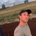 Chris Hemsworth Instagram – Sunset flights with the kids 🤙