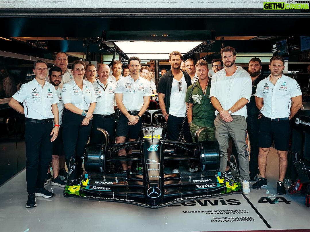 Chris Hemsworth Instagram - What an epic day watching #AbuDhabiGP!! Massive thank you to all involved for the warm welcome and support throughout the day! Huge congrats @maxverstappen1 for taking the win π @hemsworthluke @lewishamilton @liamhemsworth @gabriella_brooks @lukemun