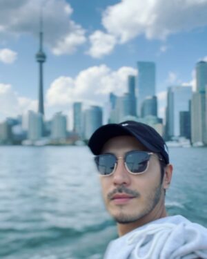 Chris Lee Instagram - CN tower & Taipei walker 
匹茲堡工作結束後，
多倫多之飛鴻雪泥，
三天兩夜真的太短了，
我表哥問我想看什麼，
我說我只想泡在他家泳池裡發懶，
結果他就帶我到多倫多島上的天體營海灘…
一張照片都Po不了🤪

First time in Toronto,
My cousin took me to the nude beach,
Ok, clothing -optional,
No pictures to post tho 😆

#市中心有個天體營真的是好先進
#飛鴻雪泥不是喝的是成語
#然後我表哥家泳池還沒清不能泡
#去的那幾天16°也沒下水
#這個夏天還沒玩到水

#model #actor #chrislee1111travels 
#toronto #torontoisland #canada
#nudebeach #clothingoptional #topless
#iamnotnakedanyway #dontwannahurtyoureyes