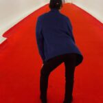 Chris Lee Instagram - Sloppy Uncle Chris… Same outfit in the past 3 weeks While traveling across the world 這一趟回美國辦事完全沒打扮， 帶了一堆洗到快破掉的內衣褲襪子旅行， 想說穿一穿就可以丟了也不用帶回來洗， 只帶了一套安全牌全黑+牛仔外套。 從首爾到紐約在到亞特蘭大然後舊金山， 一路上天氣變化從6°C到32°C， 更別說有些地方溫差大到晚上會冷哭， 只想著保暖別感冒， 還好我紐約家裡有一件羊毛衫跟羽絨衣， 頂著上一部戲燙的Q毛， 不會整理只好一直帶帽子… 好吧， 勉強拍了一些影片但都穿同一套， 你們就將就著看。 #回台灣了可以從男神經變回男神了 #別誤會我我很愛這一頭花媽捲只是我不會整理 #昨天上節目穿上西裝外套終於覺得自己像個人 #model #actor #sloppychris #chrislee1111travels #acrosstheworld #nyc #atlanta #sanfran #seoul #denimjacketrocks #sameoutfitinthepast3weeks New York, New York