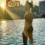 Chris Lee Instagram – It’s ok to be NOT ok.
一直以來我都是報喜不報憂，
只想傳遞好的影響正的能力，
但是自己也有撐不住的時候。
朋友邀約來趟說走就走的旅行，
沈澱心情整理自己好好感受生活，
我回台了，
雖然不知道有沒有升級更新，
但我知道，
我相信自己。
I have faith in me.

#model #actor #chrislee1111travels 
#bangkok #thailand #sathorn 
#hotelpool #sunset #sunsetpool 
#lifeisgood #YOLO #keepsmiling #keepshining Ascott Embassy Sathorn Bangkok