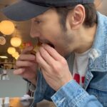 Chris Lee Instagram - 我又來了， 早餐對決。 Waffle House v.s. IHOP 你是哪一派的？ #我只能說台灣隨便美而美都大勝 #就連麥當勞也比較好吃 #好吧我只是太愛台灣了 #model #actor #chrislee1111travels #atlanta #wafflehouse #USA #breakfast #coffee #yummmmms Atlanta, Georgia