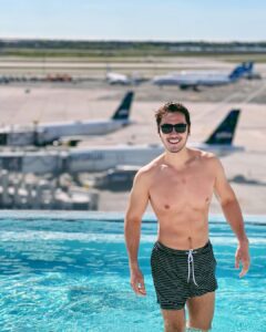 Chris Lee Instagram - ✈️🏊🏻‍♂️ As a big fan of mid-century style, @twahotel is probably the coolest hotel I’ve stayed! Loving the architecture and vintage vibe, Everything’s stunning and Beautifully done! Highly recommend! 有去紐約的朋友們， 一定要找機會去住住看這間 @twahotel 環球航空航站 TWA Flight Center 是1962年知名建築師 Eero Saarinen 設計的， 經過一群厲害的建築師改建成飯店， 就在JFK機場裡， 身為中世紀風格粉絲的我， 這間我大推大推大大推！ #氣溫6度還是堅持要下水 #還好是溫水泳池還可以看飛機起降 #冒著感冒的危險硬要拍 #一個月沒進健身房了請不要太嚴苛 #而且好幾個月沒曬燈了整個人變白斬雞 #其他建築的照片下次po這次先賣弄一下 #model #actor #chrislee1111travels #twa #twahotel #jfk #newyork #nyc #usa #midcenturyfan #midcenturymodern TWA Hotel