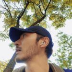 Chris Lee Instagram - Fuck off scammers! 天氣真好。 臉上還有口罩痕。 坐捷運去。 #這禮拜我要多往外面跑 #在家都懶得拍照在外面難得脫口罩 #詐騙集團應該又會盜圖了吧 #多多少少有受到影響所以懶得po文 #model #actor #actorslife #seekingfordopamine #lifeintaipei #myboringlife #yolo #nextlevel Taipei, Taiwan