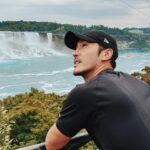 Chris Lee Instagram – Niagara Falls 
Mother Nature reminders:
在大自然的面前人類是渺小的，
千萬不要把自己當成神了，
如有神力那麻煩拿來幫助人，
或這地球、或人類之外的物種。

#model #actor #chrislee1111travels 
#niagarafalls #ontario #canada
#waterfall #waterfalls #mothernature
#letgodbegod #tobeabetterman

#這次我有比較即時po文了
#一邊旅行一變照顧社群到底有多累
#活在當下好好享受大自然你們不會怪我吧 The Falls in Niagara, Ontario, Canada