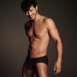 Chris Lee Instagram - Winter solstice, WonderlandUnderwear ZenFit Keeps me warm. 天氣冷記得多穿點， 叔叔有練過不要學。 要學這邊請 @wonderland.underwear #wonderland #underwear #mensunderwear #underwearexpert #mesh #briefs #trunks #japaneseculture #japanesefabric #japan #taiwan #mensfashion #menstyle #mensphysique #mensfitness #model #actor