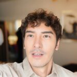 Chris Lee Instagram - 👴🏻——>👵🏻 NOT naturally curly hair. Yes or no? Lol 難得整理為了上一部戲燙的頭髮， 但怎麼 啊啾西 變成 啊咀嬤 了 🤣 #所以我才一直戴帽子 #人生中第一次燙頭髮 #是我不會弄還是得交給專業的 #大叔變大嬸 #人生嘛記錄一下 #model #actor #actorslife #hairstyle #hairperm #hairdo #firsttime #likeavirgin Seoul, Korea
