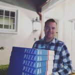 Chris O'Donnell Instagram - Pizzana delivered, my day just got better. @pizzana
