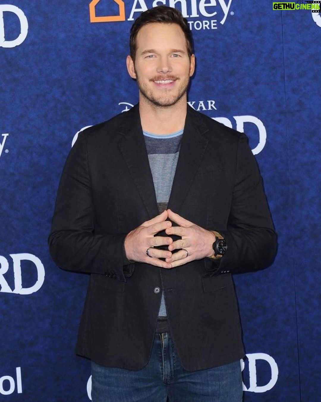 Chris Pratt Instagram - Welcome to New York, Casa Panerai! As a fan of these beautiful watches for countless years, I’m truly privileged to have had the honor of inaugurating the grand opening of this boutique! Thank you for having me, for creating these classic timepieces, and for letting me ride in on this incredible vintage Alfa Romeo. @Panerai #CasaPanerai #Panerai