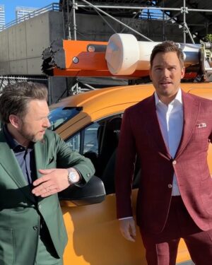 Chris Pratt Instagram - To power-up for the Mario premiere, my brother Charlie Day and I went foraging through the park…on our hands and knees, eating all types of leaves, mushrooms, and smiley faced stars! The next thing you know, we were almost late! So we hopped in our trusty van and Charlie was throwin’ banana peels at oncoming traffic! And that’s the true story of how we arrived at the Super Mario Movie premiere! Wahooooo 🍄🌈🪠

Photo Credit: @alexberliner