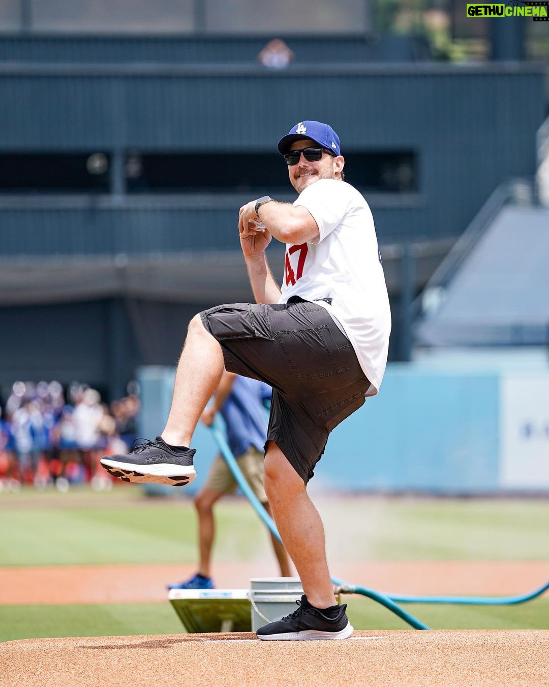 Chris Pratt Instagram - What a day! Jack and I got to hit the mound together, eat our bodyweight in Dodger Dogs and delivered the game opening announcement! Thank you @claytonkershaw for asking me to throw yesterday’s first pitch for faith and family day, what an honor! ⚾️ Let’s go Dodgers! Dodgers Stadium